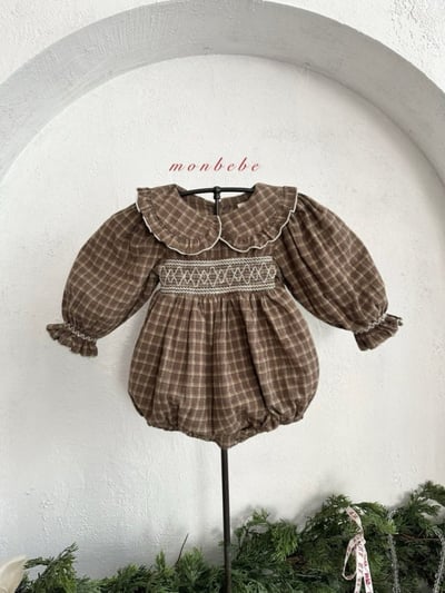 MONBEBE55｜(3m-24m) 荷葉領縮口袖格紋包屁衣3