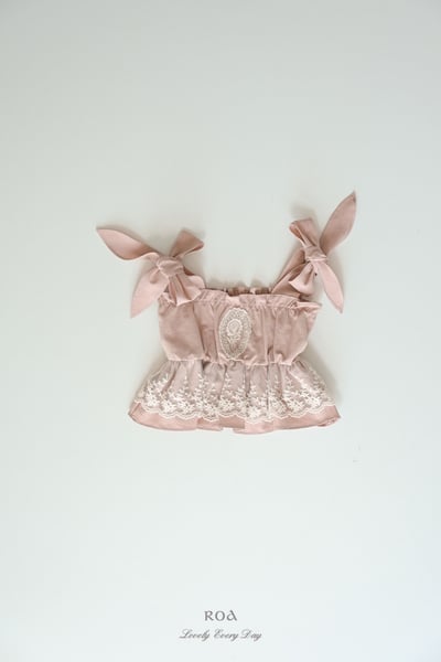 ROA16｜(6m-18m) 2色蕾絲荷葉波浪擺背心5