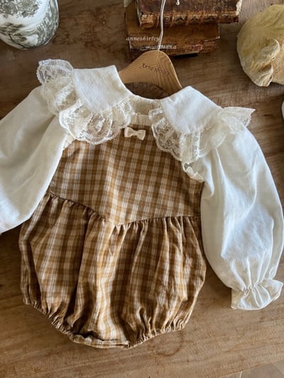 Anne Shirley09｜(3m-22m) 1色格紋花邊吊帶包屁衣2