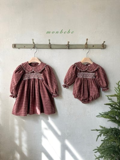 MONBEBE55｜(3m-24m) 荷葉領縮口袖格紋包屁衣4