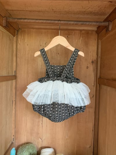 JE613｜(73cm-100cm) 小花薄紗吊帶包屁裙/花邊領上衣21