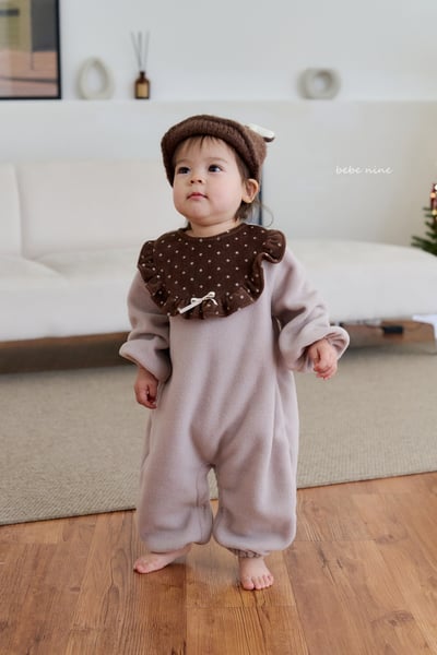 bebe nine04 (55cm-75cm) 2色磨毛荷葉圍兜設計連身衣9