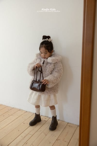 ALADIN09｜(75cm-114cm) 毛茸茸牛角扣外套15