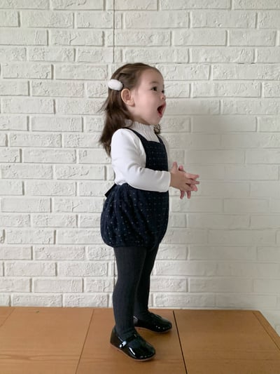 JE618｜(73cm-90cm) 小花舖棉吊帶褲/花邊領上衣10