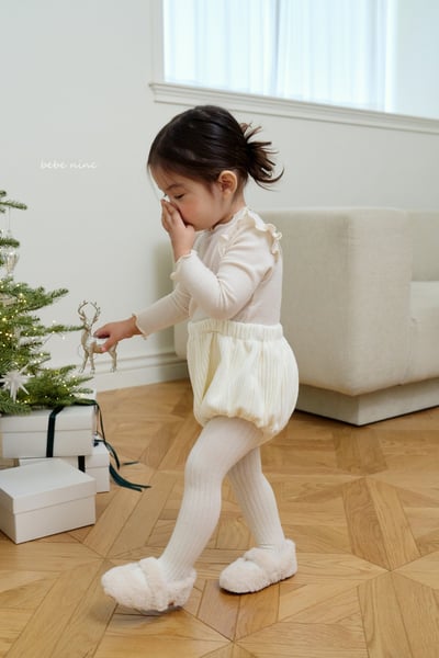 bebe nine51 (55cm-85cm) 2色壓紋吊帶包屁褲4