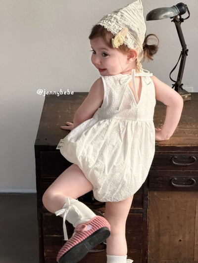 JE709｜(66-90cm) 刺繡小花綁帶包屁衣7