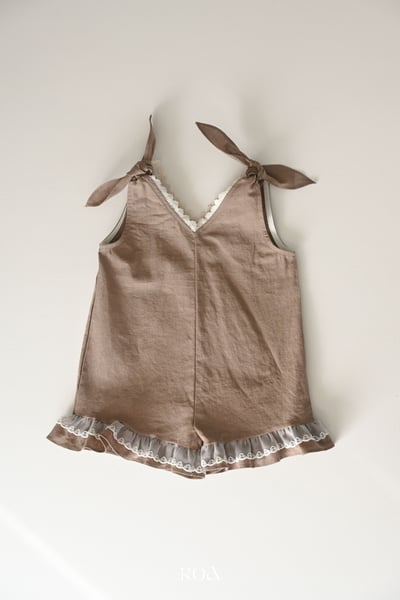 ROA14｜(6m-18m) 2色蕾絲滾邊無袖連身褲3