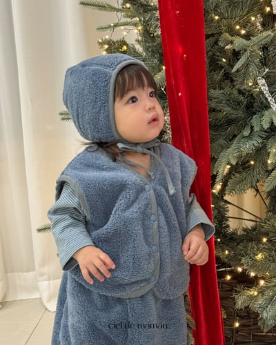 Cieldemaman12｜(6M~24M)  2色素色絨毛背心套裝含帽子3
