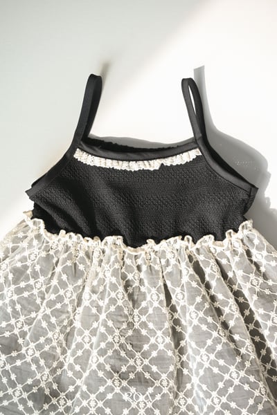 ROA12｜(6m-18m) 2色浪漫蕾絲無袖洋裝3