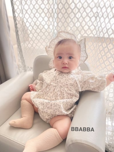 BBABBA05｜(60cm-83cm-mom) 2色碎花蕾絲花邊包屁衣含帽子/洋裝8