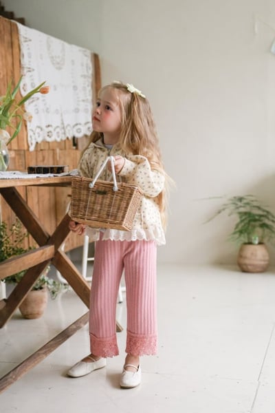 FLO15｜(75-140) 2色蕾絲碎花連帽外套7