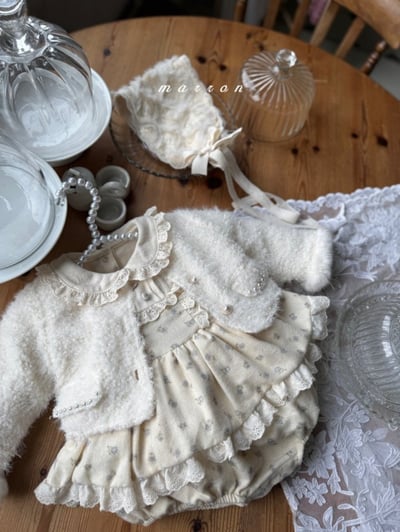 Marron 54｜(3m-18m) 宮廷蕾絲層次領玫瑰碎花包屁衣19