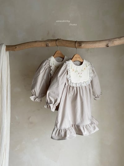 Anne Shirley05｜(1y-5y) 1色刺繡方領洋裝3