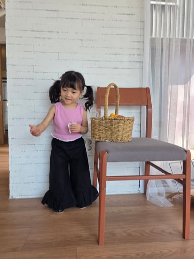 Color19｜(75-115cm) 坑條蕾絲邊背心7