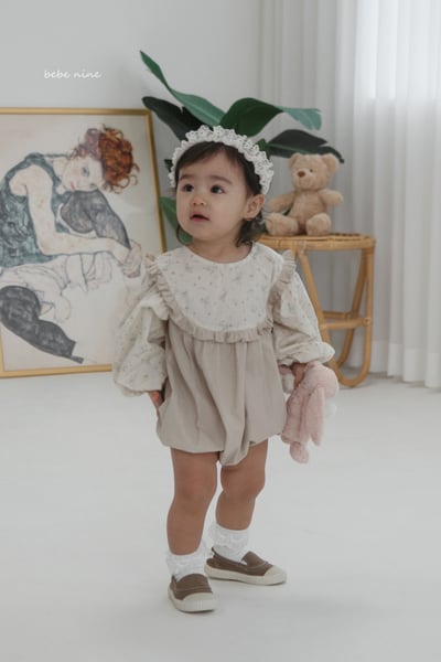 bebe nine28 (65-85) 2色拚色荷葉滾邊包屁衣10