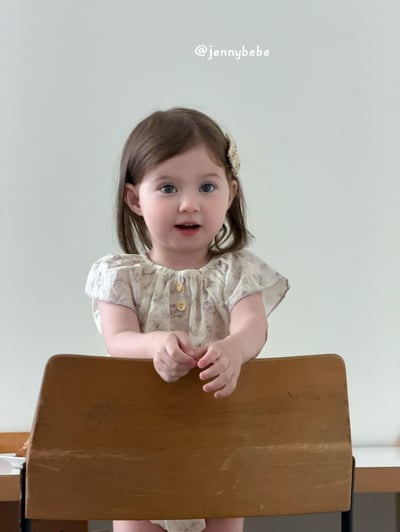 JE710｜(66-90cm) 碎花飛袖包屁衣11