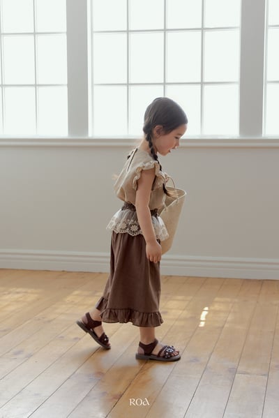 ROA29｜(6m-18m) 2色蕾絲裙擺荷葉七分褲13