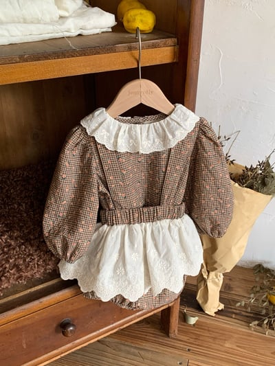 JE628｜(73cm-100cm) 格紋玫瑰花蕾絲包屁衣13