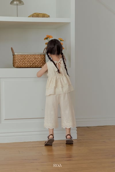 ROA08｜(6m-18m) 1色雕花花藤8分褲1