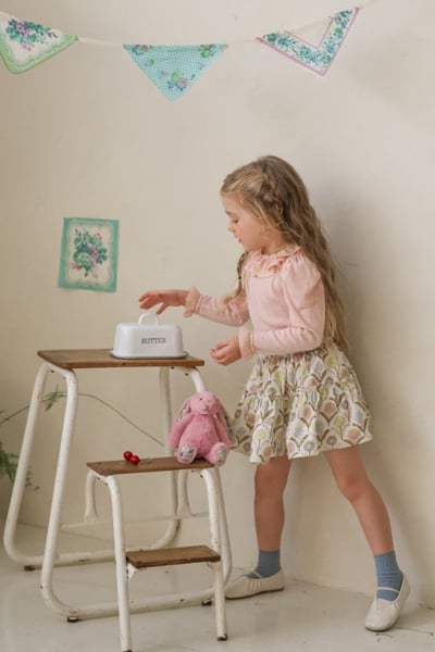 FLO38｜(75-140) 2色法式蕾絲領袖口上衣6