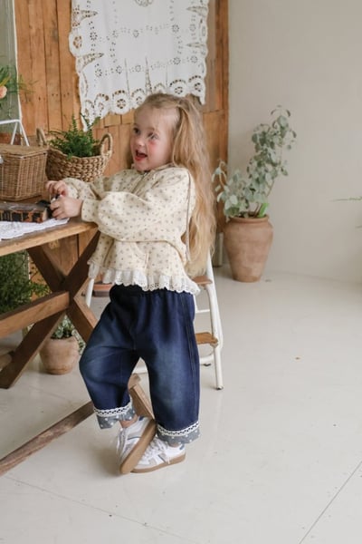 FLO15｜(75-140) 2色蕾絲碎花連帽外套10