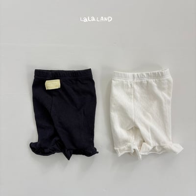 lala land10｜(3m-18m) 2色荷葉滾邊透氣五分褲15