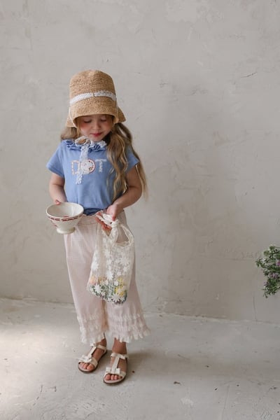 FLO33｜(75-140) 英字印花荷葉滾邊上衣6