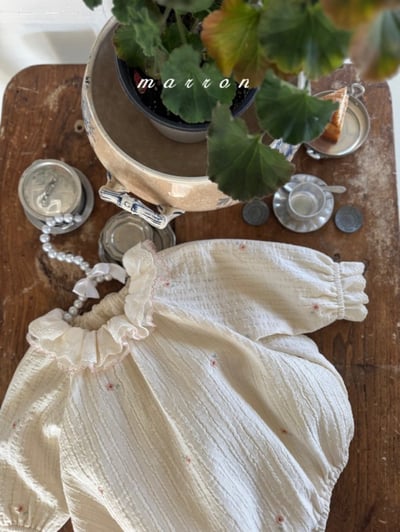 Marron63｜(3m-18m) 蕾絲花瓣領包屁衣6