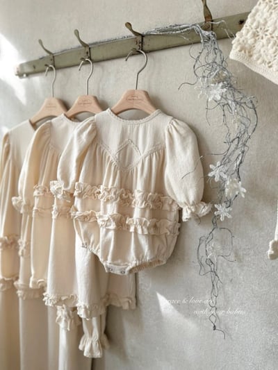 MONBEBE44｜(3m-24m) 優雅荷葉花邊包屁衣8