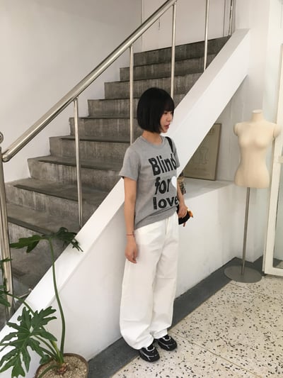 Blind for love 彩繪印刷 短版 短袖 - 3C18