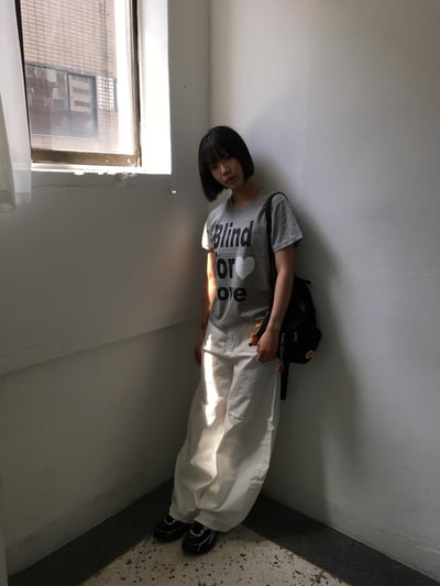 Blind for love 彩繪印刷 短版 短袖 - 3C13