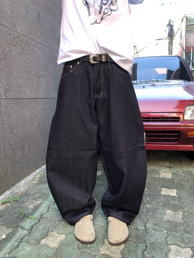 背影殺手 高檔縫線 鬆緊帶 寬版 牛仔長褲 - 3C20