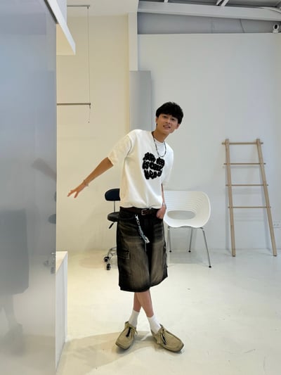 (白色現貨) (UNISEX) 愛心短版 針織衫 - 4C14