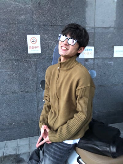 半高領 斜拉鏈 修身流水線 針織外套 - 4C10