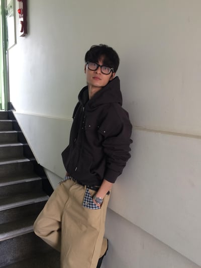 高級棉 銀河星形卯釘 指套 短版 連帽外套 - 3C5