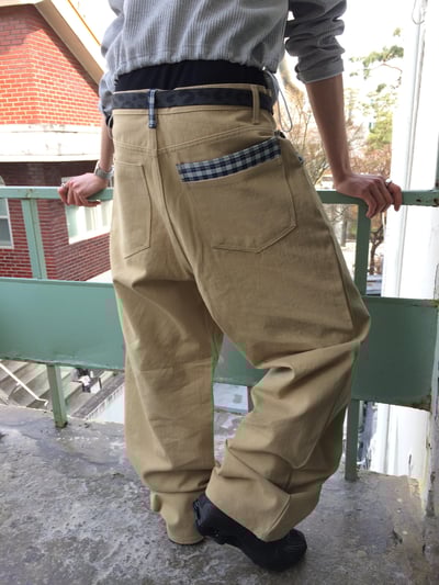 日系街頭 畫龍點睛 格紋設計 微寬褲 - 2C4