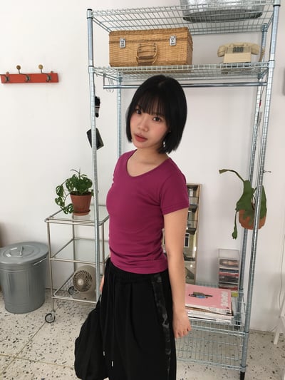 (1+1)簡約百搭 唯美主義 修身 短版 素色短袖 - 12C17