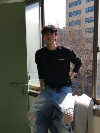 春季必備 口袋配色 短版 薄長袖 - 3C4