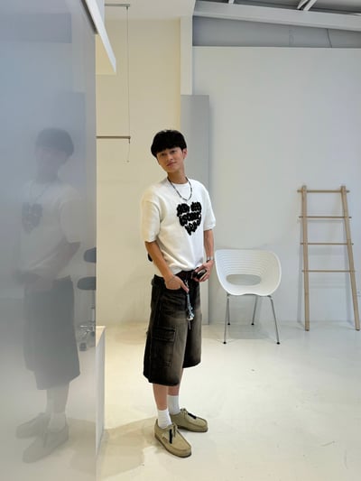 (白色現貨) (UNISEX) 愛心短版 針織衫 - 4C5