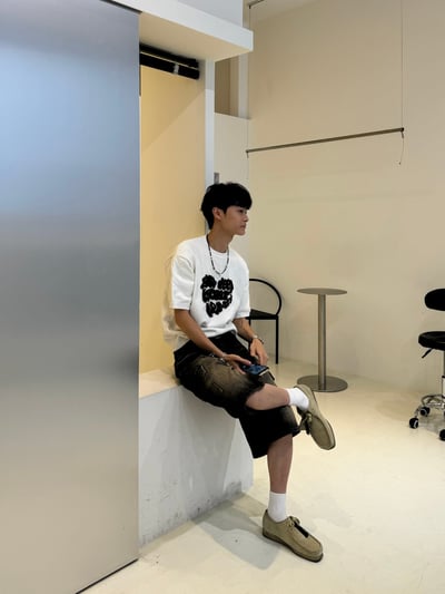 (白色現貨) (UNISEX) 愛心短版 針織衫 - 4C17