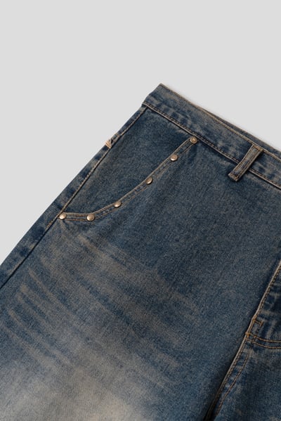 漸層水洗 鑲式卯釘 大口袋 牛仔寬褲 - 2C25