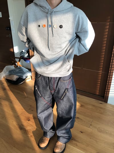 日系潮男 紅色縫線 拉鏈細節 牛仔寬褲 - 2C3