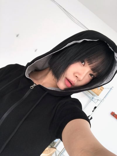 休閒配色 滿天星 修身短版 連帽外套 短袖 - 3C3