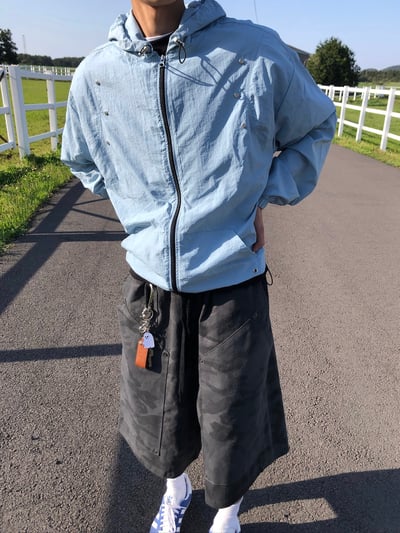 現代街頭 弧形卯釘 夏季風衣 連帽外套 - 3C13