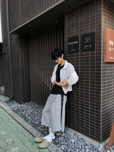 不規則 無收編 透氣洞口 短版 薄外套 - 3C7