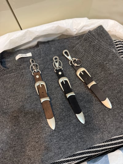 迷你皮帶 皮革(麂皮)鑰匙圈 - 3C5