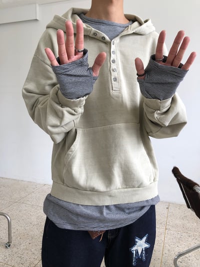 高質感 休閒風 細條紋 層疊穿搭 指套 長袖 - 4C9