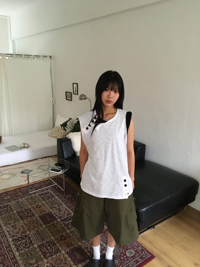 清爽酷夏 街頭鈕扣 斜線設計 背心 - 4C14