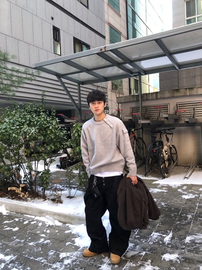 領口斜線 鈕扣 微短版 工裝 針織衫 - 3C13