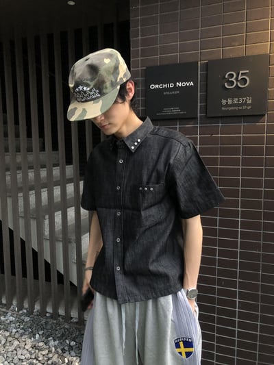 經典美式街頭 合身 卯釘牛仔 短版襯衫 - 2C9